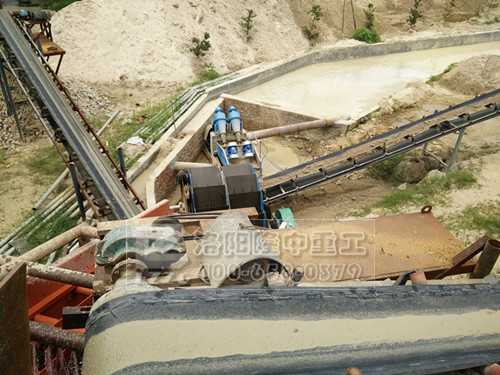 機(jī)制砂生產(chǎn)線中的細(xì)沙回收機(jī) 機(jī)制砂生產(chǎn)線中的細(xì)沙回收機(jī).jpg