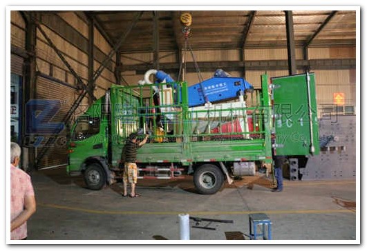 細(xì)沙回收機(jī)發(fā)貨現(xiàn)場(chǎng)